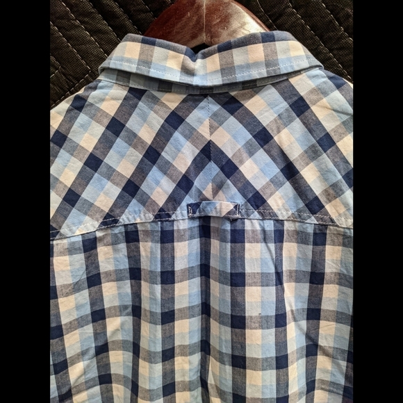 Merc Men's Casual Button Down - Picture 4 of 9